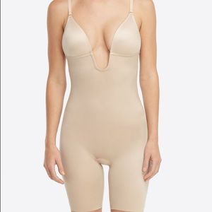 Spanx Suit Your Fancy Mid-thigh Bodysuit- Small